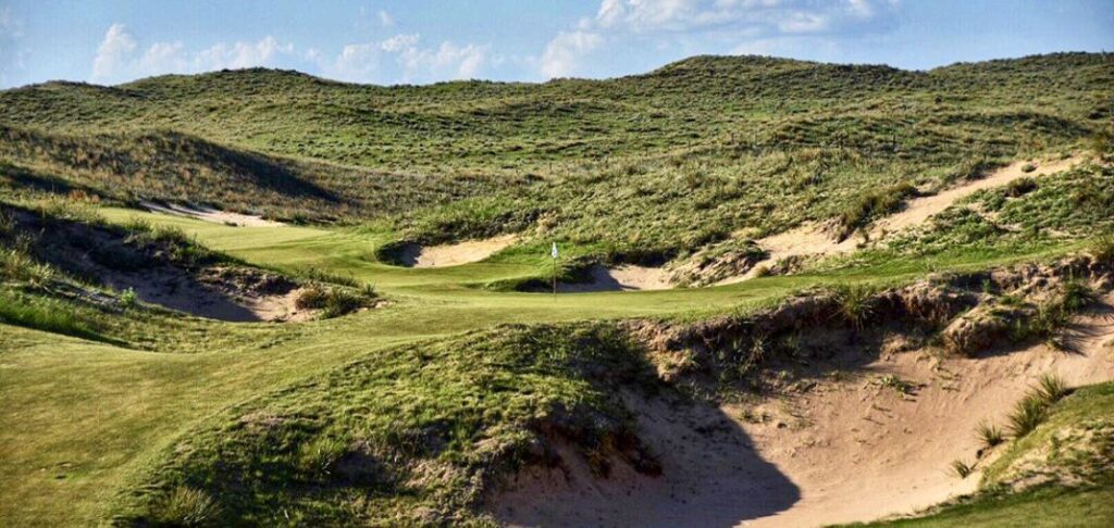 Ballyneal Holyoke golf course